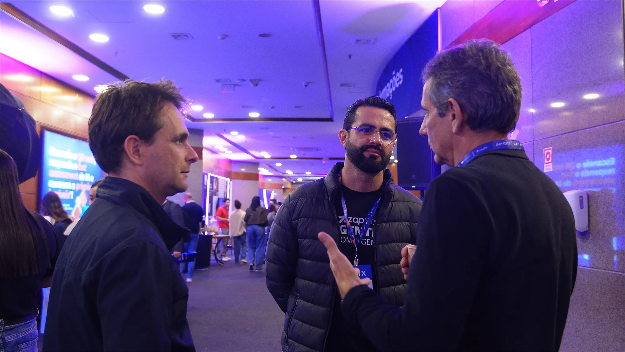 Equipe Zappts em confraternização no escritório