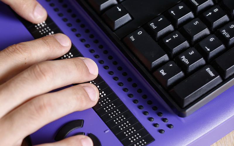 Keyboard for visually impaired people